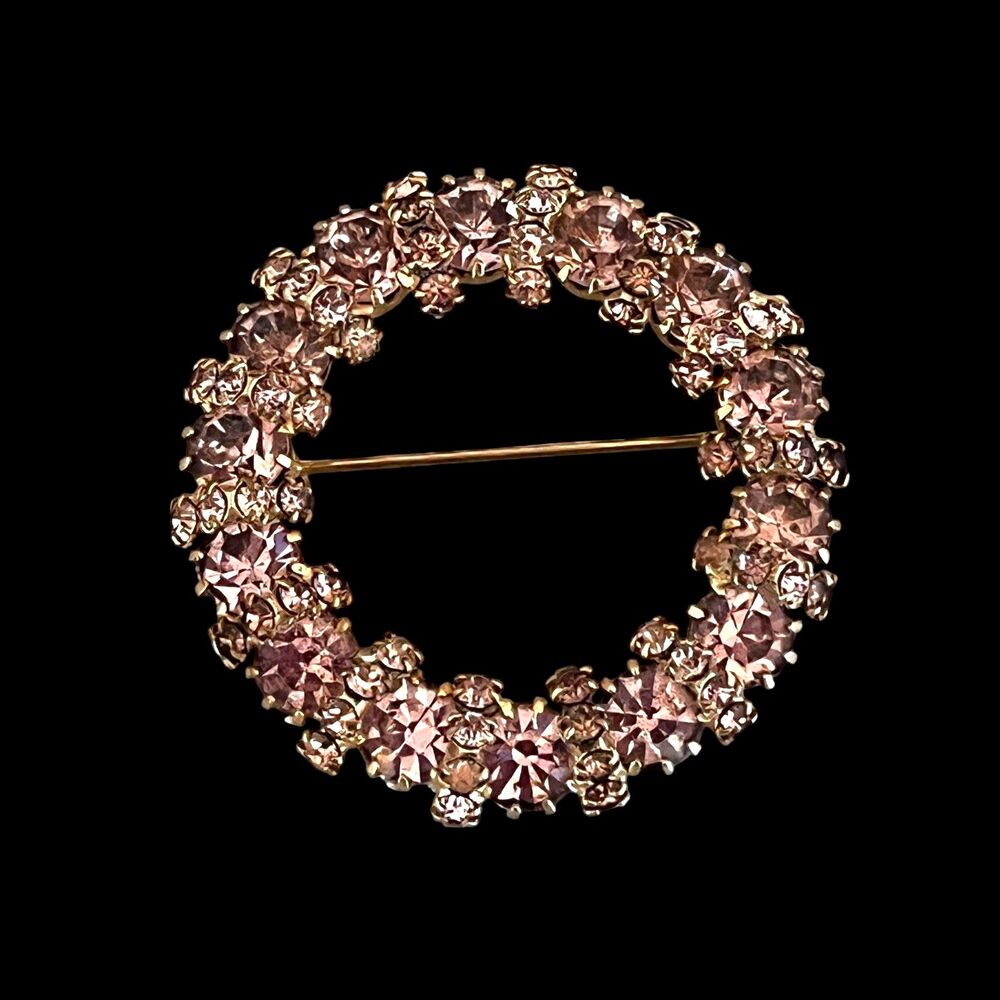 Vintage 1950s Purple Rhinestone Wreath Brooch Pin Gold Tone Mid Century - 10S